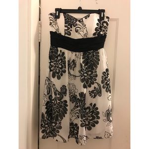 Black and white floral sweetheart dress